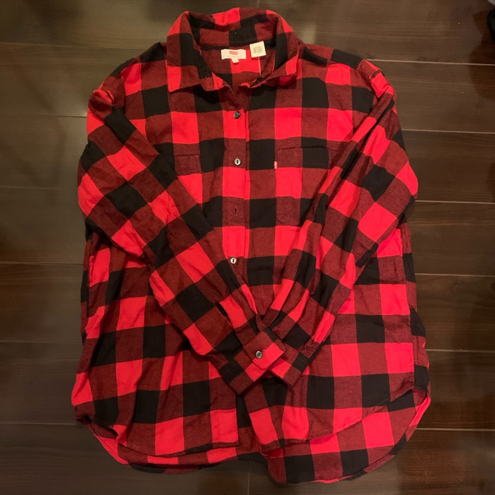 New with tags Levi’s flannel
